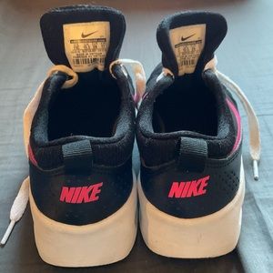 Super cute Nike Air Max Thea shoes for girls size 11C